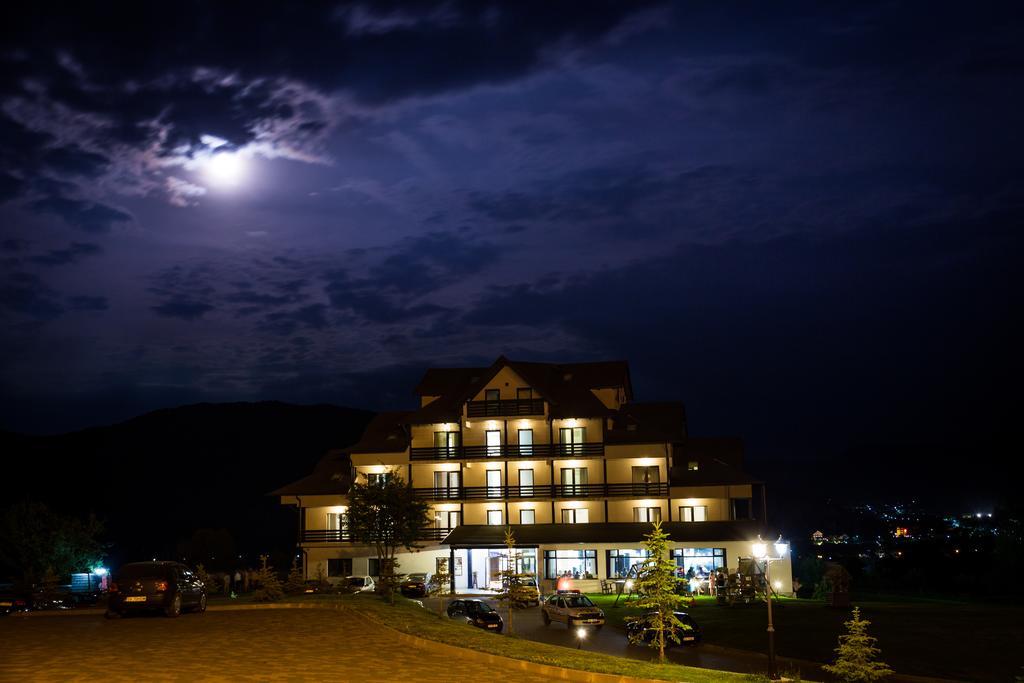 Hotel Toacabellevue Гура-Гуморулуй Экстерьер фото