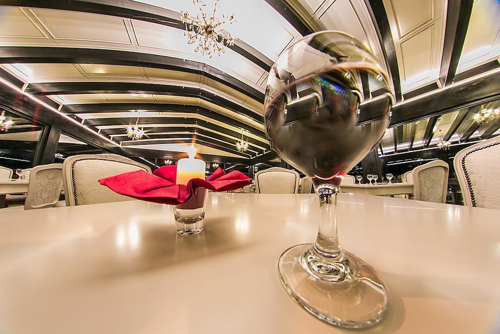 Hotel Toacabellevue Гура-Гуморулуй Экстерьер фото